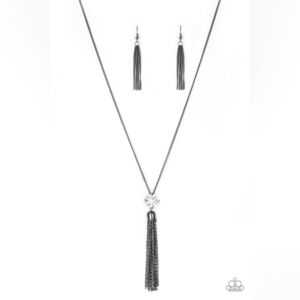 Five Alarm Firework - black - Paparazzi necklace